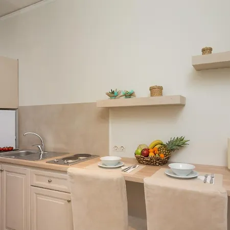 Niki Sunrise Apartamento *
