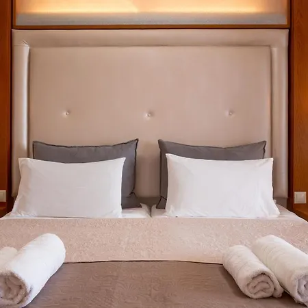 Niki Sunrise Apartamento *