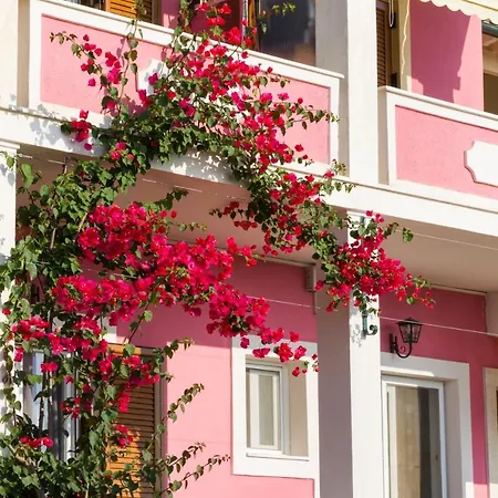 Niki Sunrise Apartamento